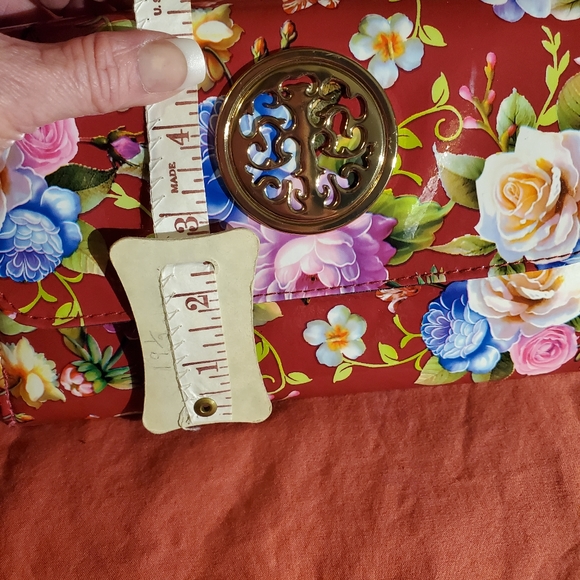 Patent shine man made crssbdy wallet floral bright - Picture 4 of 8